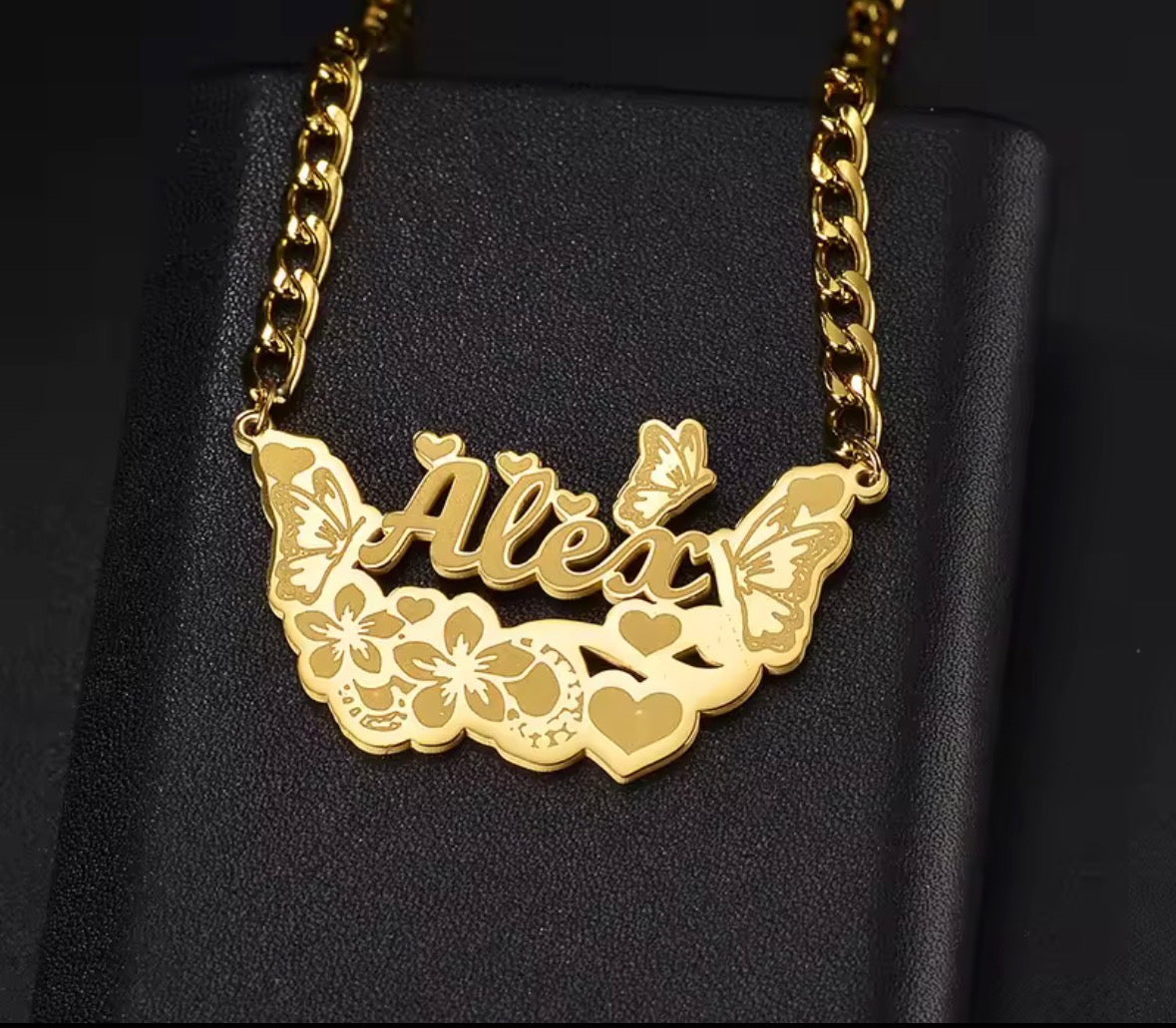 Custom Butterfly Name Necklace – Personalized Gold Name Pendant for Her