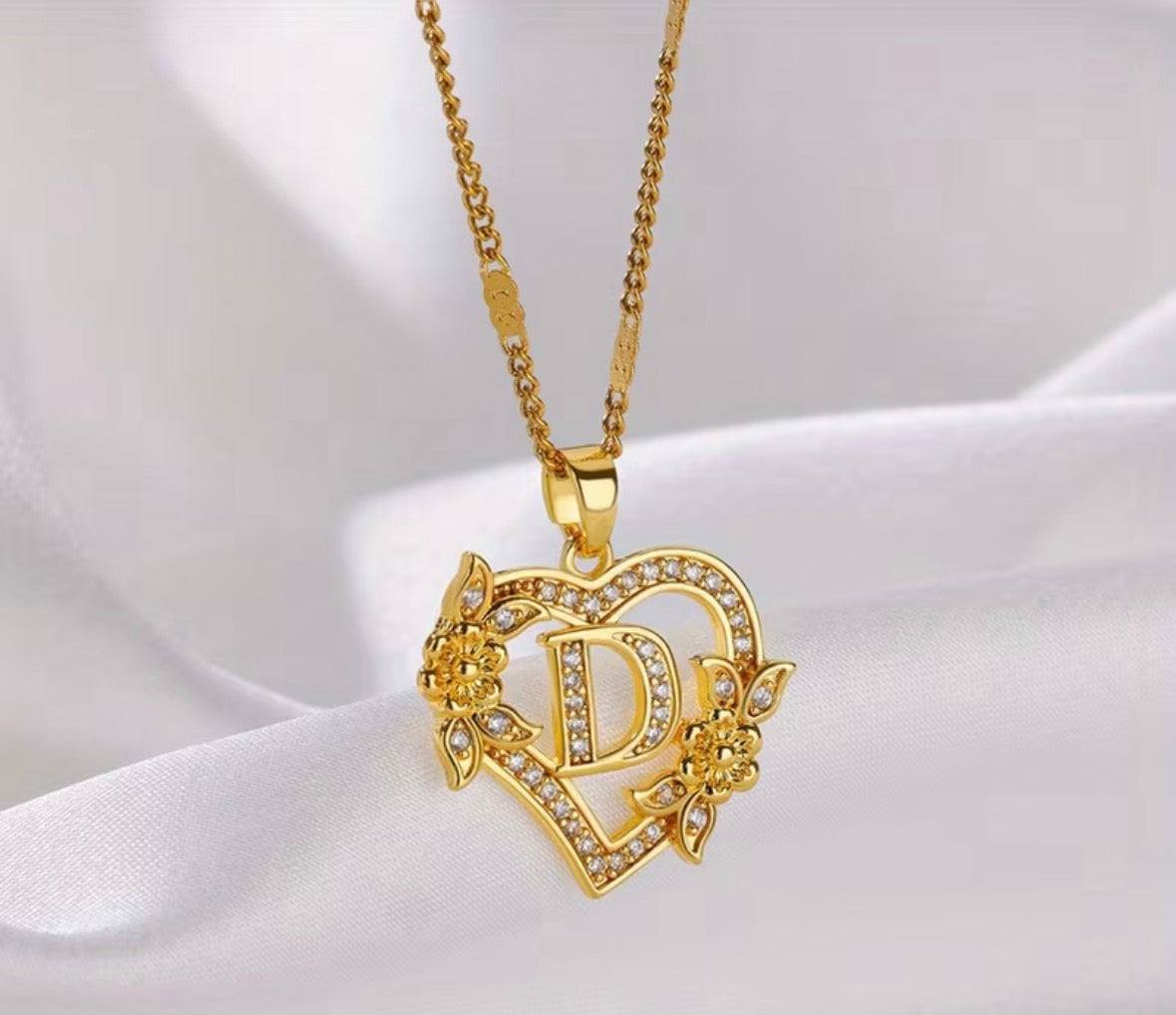 Custom Initial Heart Necklace – Personalized Gold Name Pendant with Crystal Detail