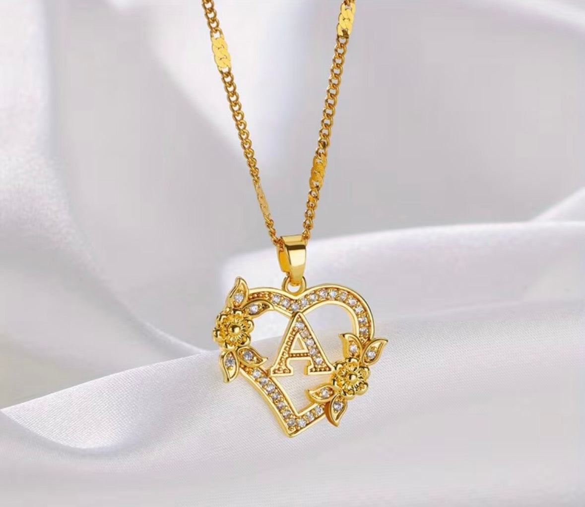 Custom Initial Heart Necklace – Personalized Gold Name Pendant with Crystal Detail